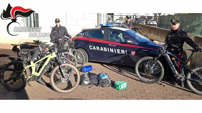 CRONACA - I carabinieri di Bressanone arrestano due ladri di biciclette