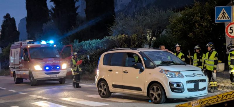 CRONACA - Scontro tra due vetture a Pietramurata, 38enne ricoverato