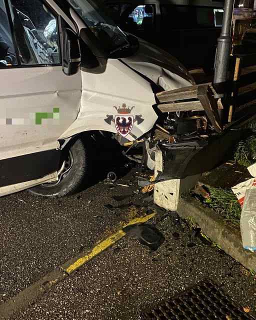 TRENTINO - Incidente stradale nella notte a Tesero