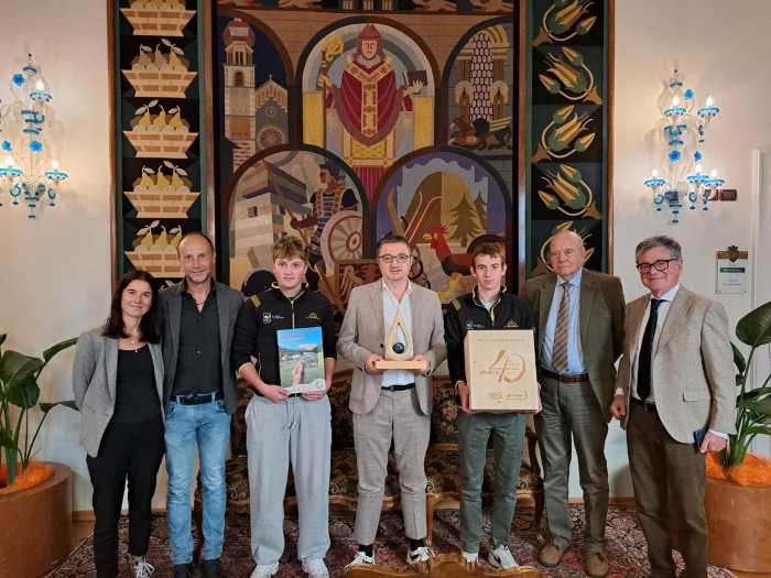 ATTUALITÀ - La goccia in legno degli studenti dell’Enaip di Tesero ricorda Stava