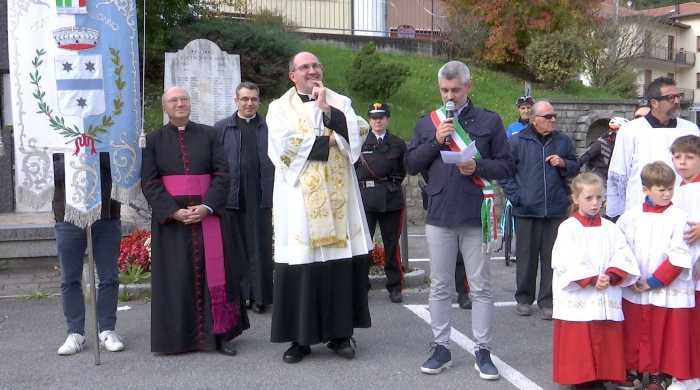 VALLE CAMONICA - Malonno ha accolto il nuovo parroco, don Emanuele