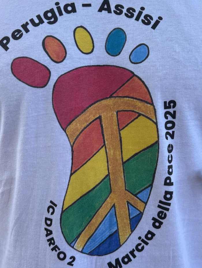DARFO BOARIO - Alunni e docenti della Valle Camonica alla marcia della pace
