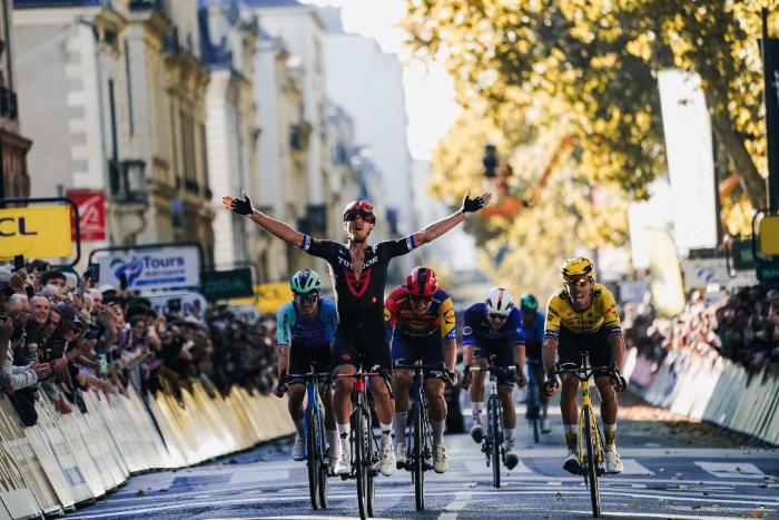 SPORT - Ciclismo: Matteo Trentin vince la sua terza Parigi-Tours