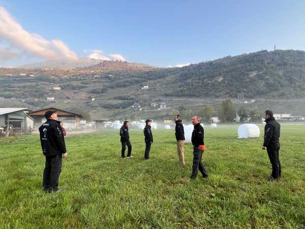 VALTELLINA - Tappa del “Giro d’Italia in paramotore”  a Teglio