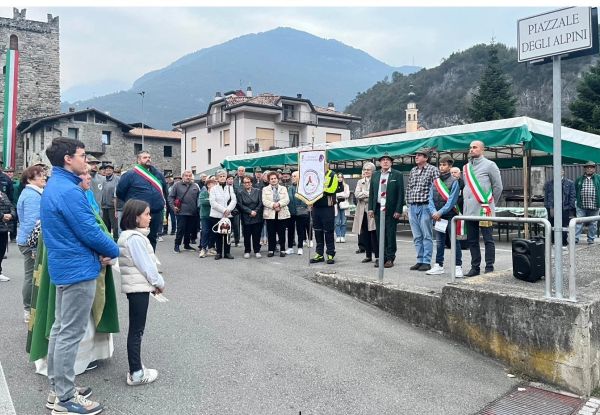 VALLE CAMONICA - Cividate Camuno ha inaugurato piazzale Alpini