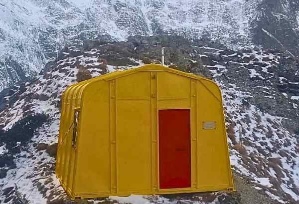 EDOLO - Val Gallinera: rifatto il lifting al Bivacco Festa