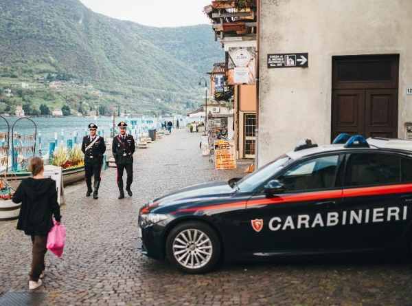 CRONACA - Tenta furto in abitazione a Monte Isola, arrestata una donna