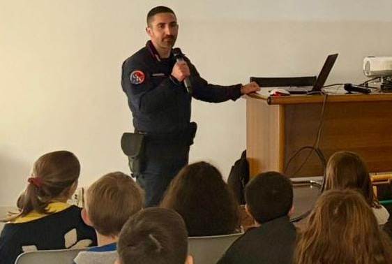 ATTUALITÀ - I Carabinieri Forestali incontrano gli studenti dell’Istituto Canossiano di Brescia