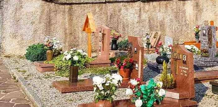 ATTUALITÀ - Valle Camonica: non solo crisantemi per ricordare i defunti