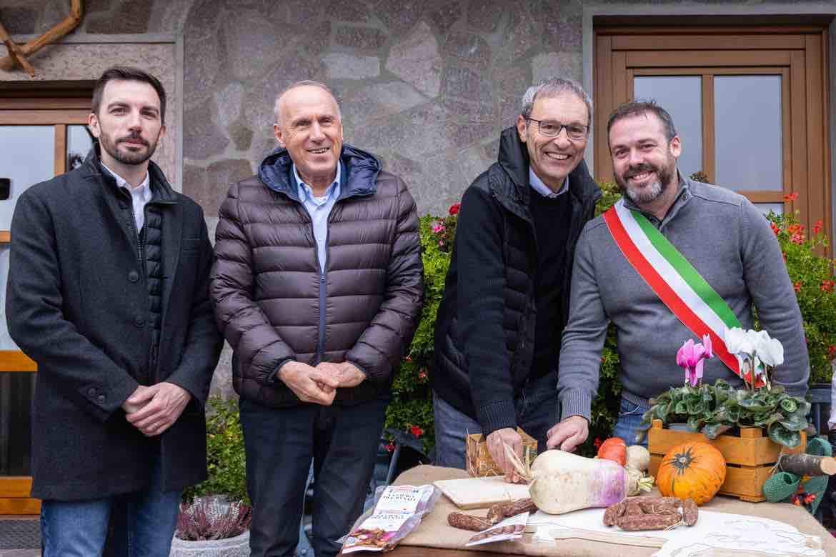 EVENTO - San Lorenzo Dorsino, inaugurata la Sagra della Ciuìga 2025