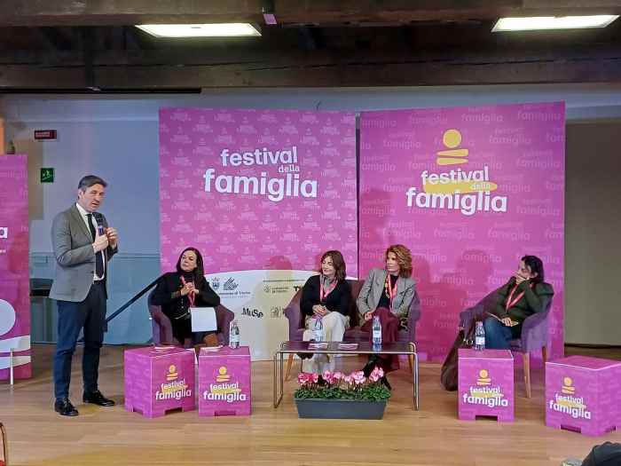 TRENTINO - Prendersi cura della famiglia in una società che invecchia