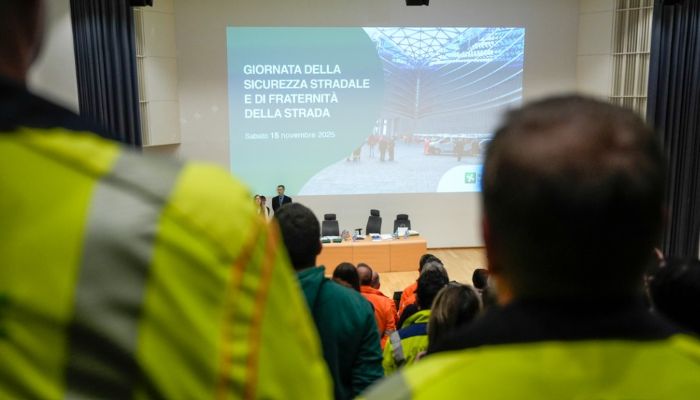 VALLE CAMONICA - Da Regione Lombardia riconoscimento a tre volontari de L'Arnica