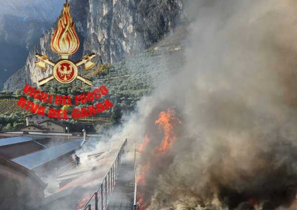 RIVA DEL GARDA - Incendio alla cartiera Fedrigoni, due feriti lievi
