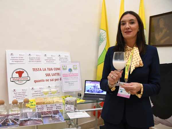 GARDA - Donne, l’allevatrice influencer che racconta la vita in stalla