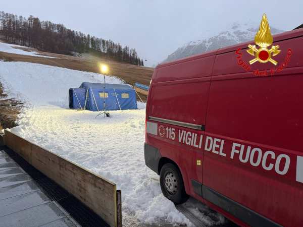 VALTELLINA - Esercitazione regionale dei vigili del fuoco a Livigno