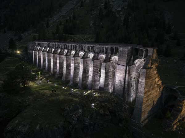 ATTUALITÀ - Scalve Mountain dona al Comune di Vilminore “Luce per Ricordare”