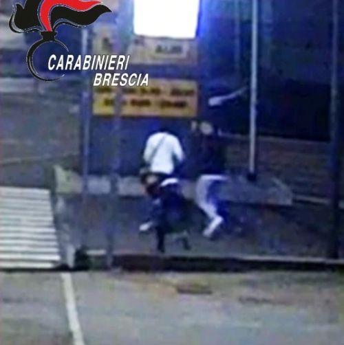 CRONACA - Rapine, estorsioni e furti: otto minorenni nei guai