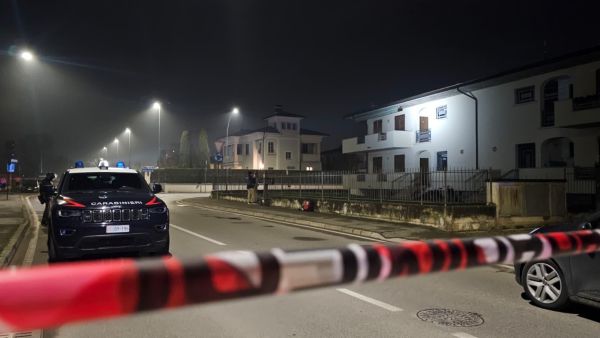 CRONACA - Si barrica in casa, mobilitazione nella notte a Travagliato