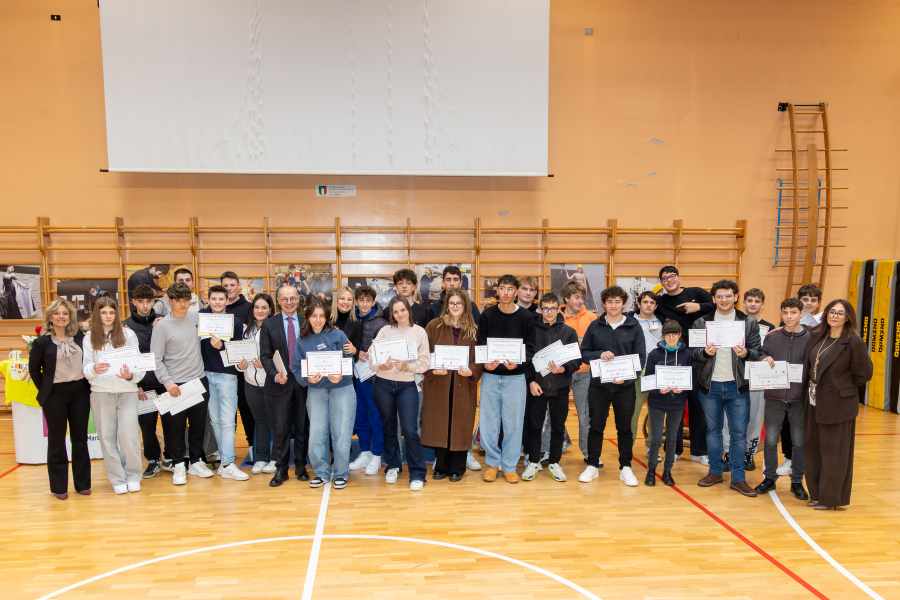 VALLE CAMONICA - Cfp Padre Marcolini: consegnate borse di studio e menzioni