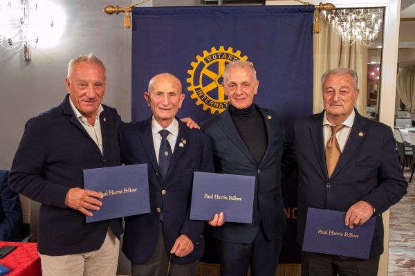 DARFO BOARIO - Conferiti dal Rotary Club Lovere-Iseo-Breno quattro Paul Harris Fellow