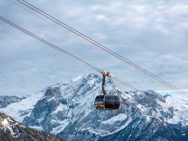 VAL DI FASSA - Col Rodella, in funzione la modernissima cabinovia 3S