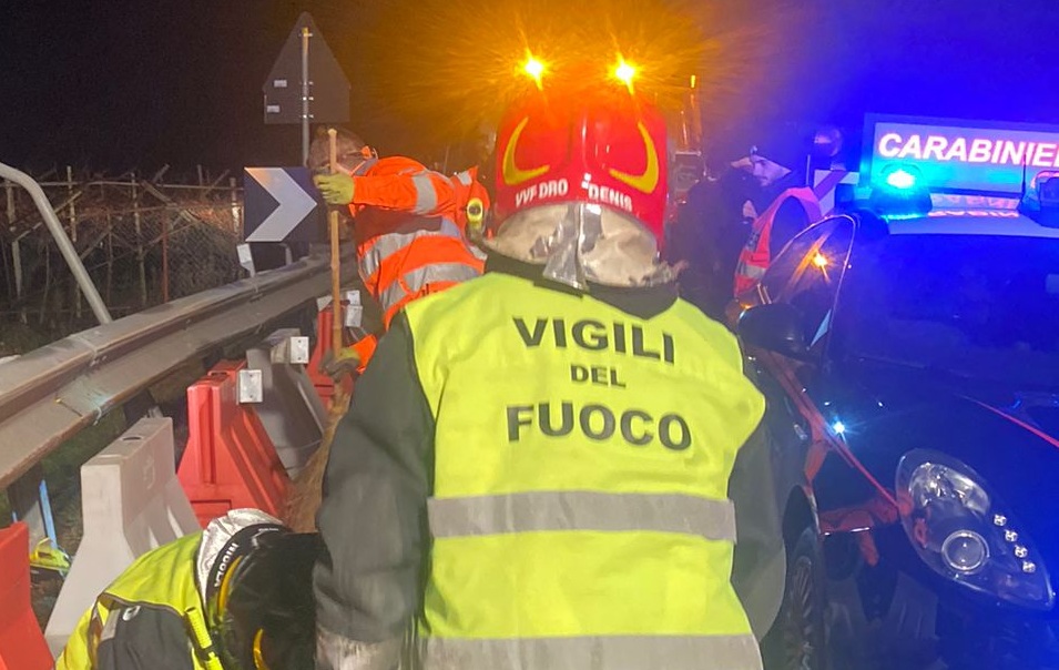 CRONACA - Soccorso un 43enne uscito di strada con la sua auto a Dro