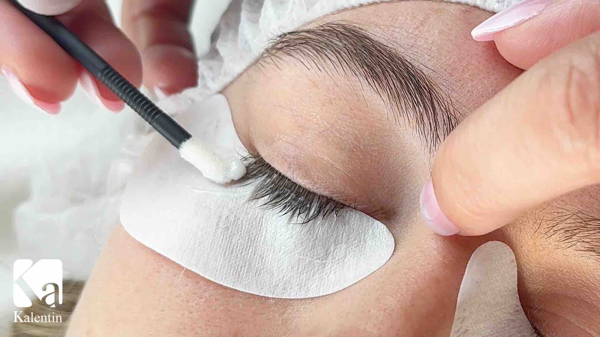 ATTUALITÀ - Laminazione ciglia coreana: cos’è, come funziona e perché la cisteammina sta rivoluzionando il trattamento