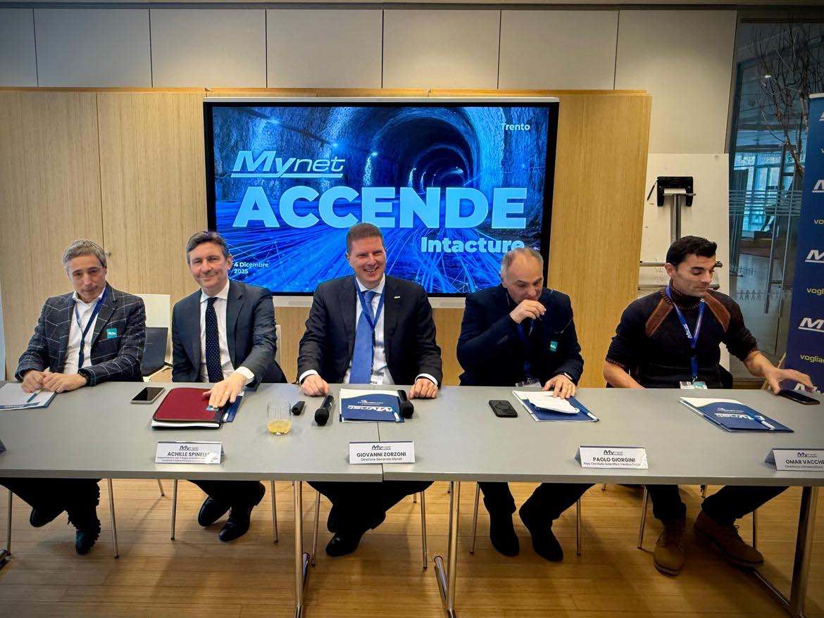 CLES - La fibra ottica raggiunge il Data Center Interacture in Val di Non