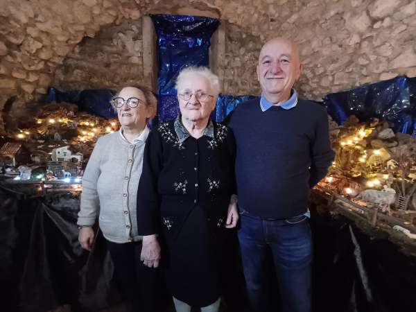 SEBINO - A Iseo l'attrazione del presepe di "Giacumì Selaio"