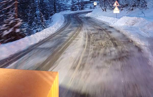 BRENO - Ripulite dalla neve le strade della Valle Camonica