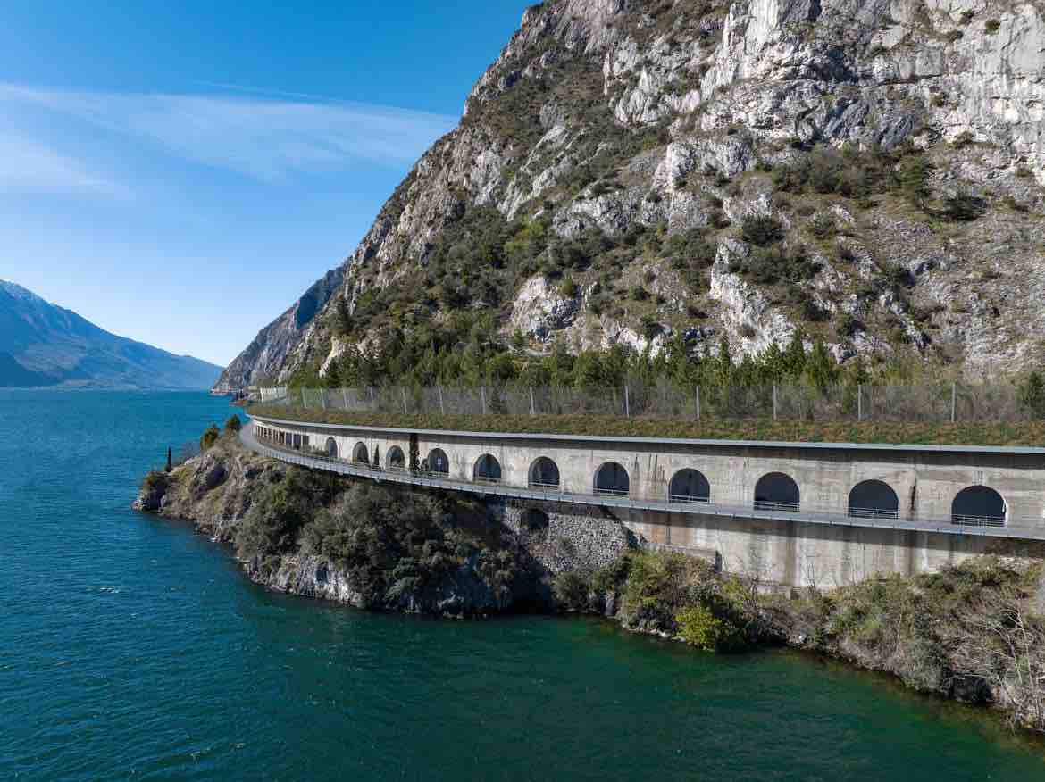 GARDA - Ciclovia del Garda, in appalto il tratto della Galleria dei Titani