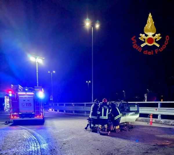 CRONACA - Incidente stradale sulla statale 42 a Malonno: ferita 19enne