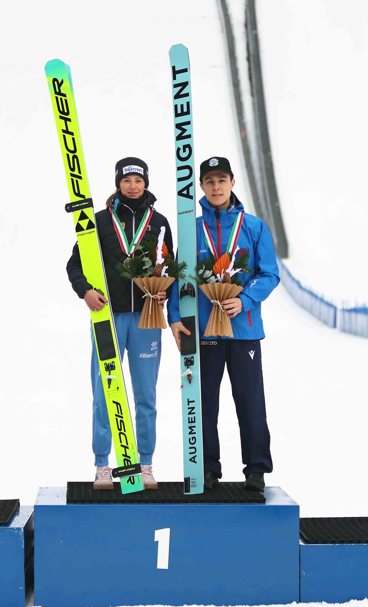 VAL DI FIEMME - Annika Sieff e Giovanni Bresadola sono i nuovi campioni italiani di salto con gli sci