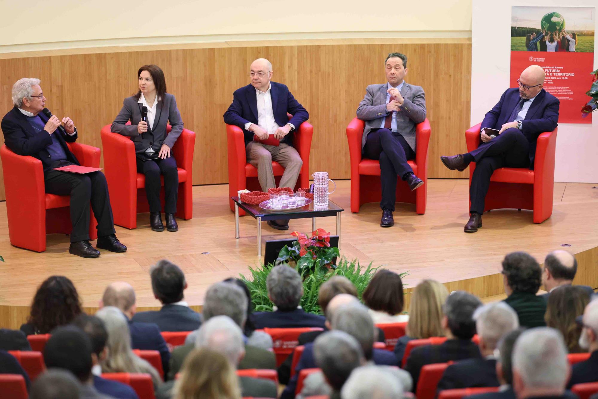 ATTUALITÀ - Assemblea pubblica UniTrento: il peso delle bollette in Europa per famiglie e industria