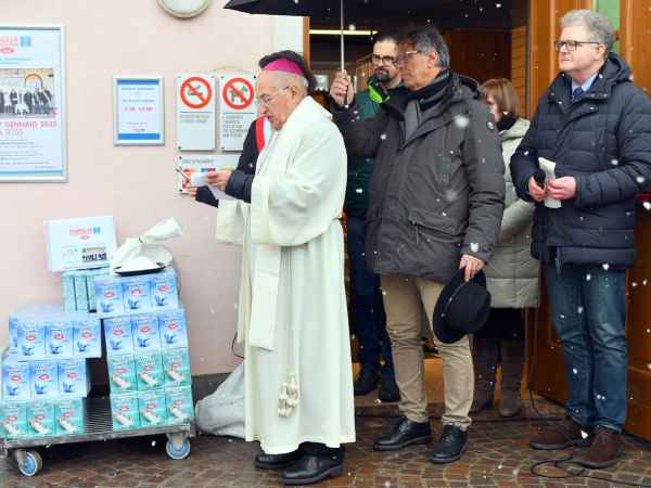 ATTUALITÀ - In Val di Non torna la benedizione del sale in “Famiglia”
