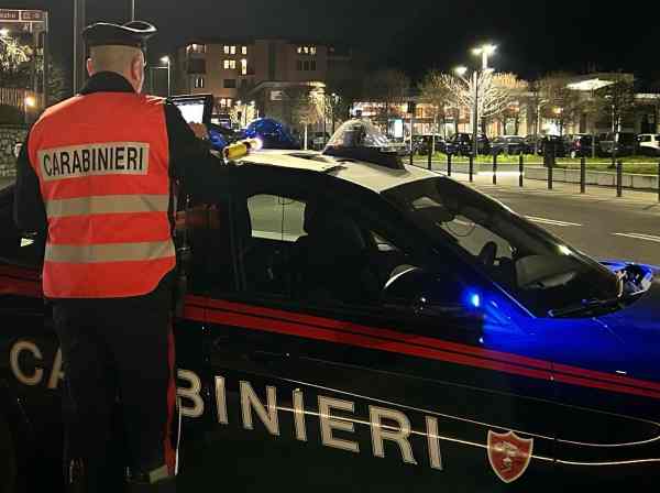 VALLE CAMONICA - Ferisce il figlio minorenne, 39enne arrestato a Piancogno