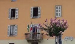 VALLE CAMONICA - Artogne: la parola "Podestà" su un documento del Comune