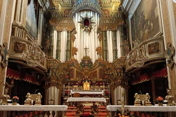 VALLE CAMONICA - Il triduo dei morti rivive nella chiesa di San Michele a Gianico