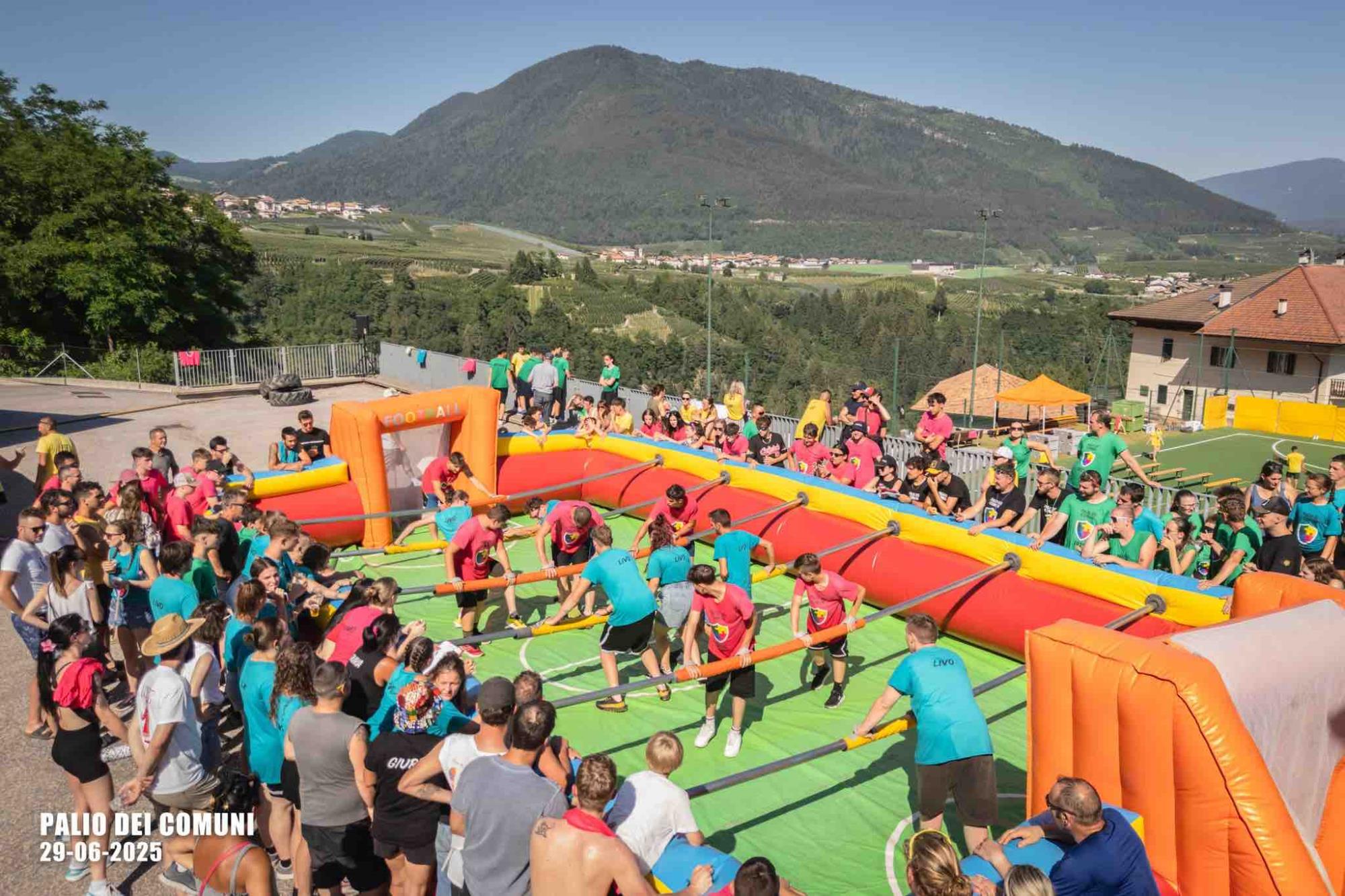 VAL DI SOLE E NON - Cles, aperto il bando del Piano Giovani "Fuori dal Comune!"