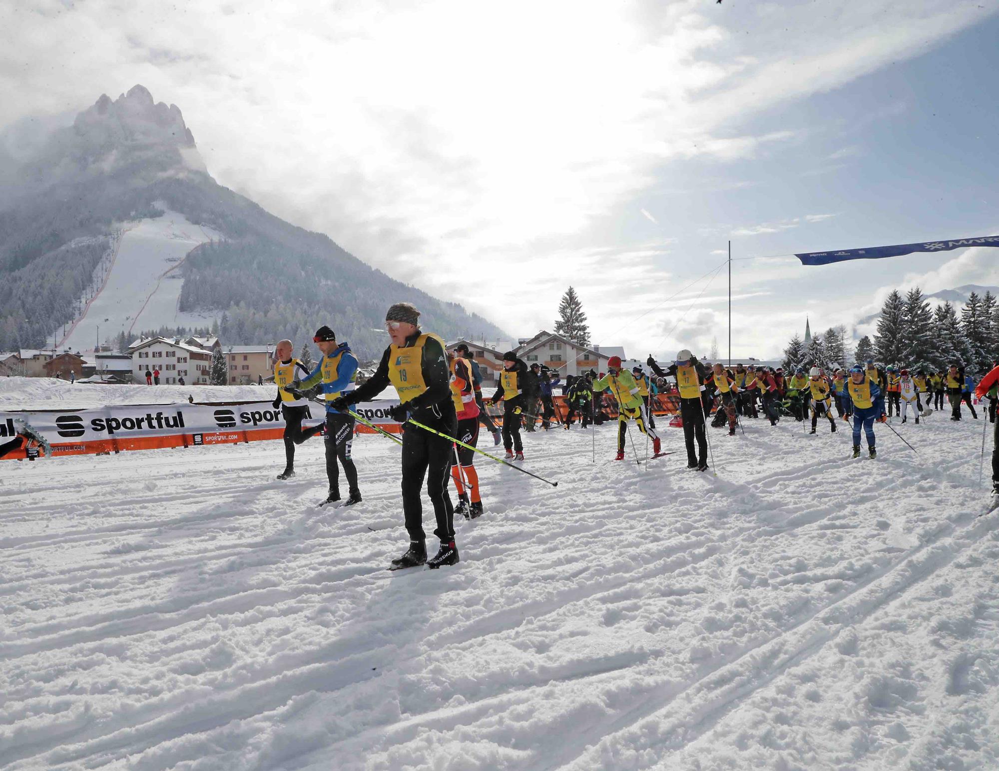 VAL DI FASSA - Alla Marcialonga Stars sugli sci festeggiano Orler e Confortola