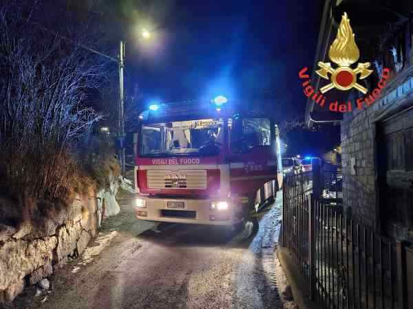 VALLE CAMONICA - Intervento dei vigili del fuoco a Temù