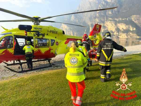 TRENTINO - Grave infortunio in un cantiere di via Mann a Riva del Garda