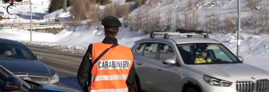VALLE CAMONICA - Controlli dei carabinieri di Ponte di Legno, nei guai due autisti ubriachi