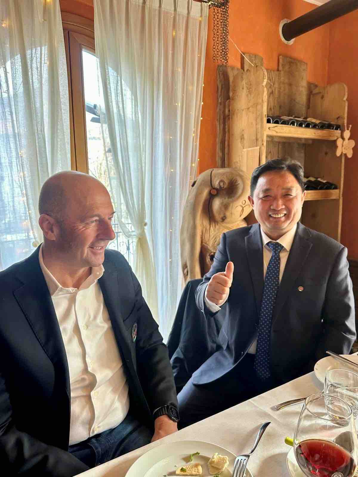 VALTELLINA - Aprica, visita di una delegazione cinese