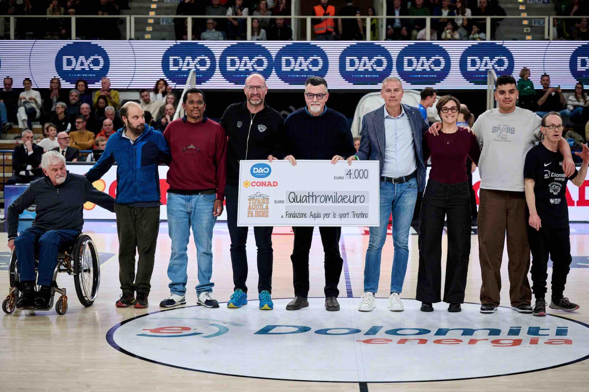 SPORT - Basket Trento, "Tifare Aquila fa bene": 4mila euro a sostegno dei progetti inclusivi di Aquilab