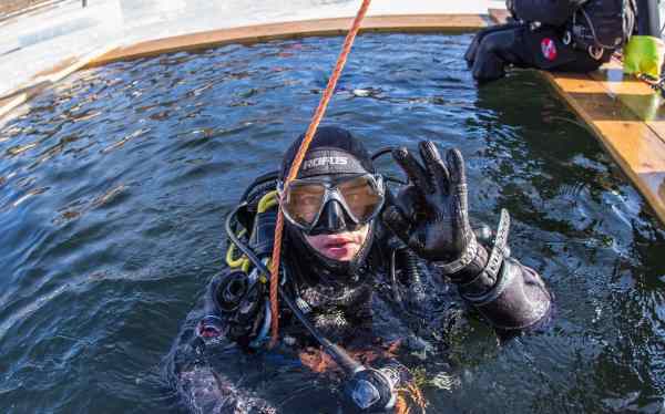 ATTUALITÀ - Lavarone: seminario Teorico Pratico per immersioni sotto i ghiacci
