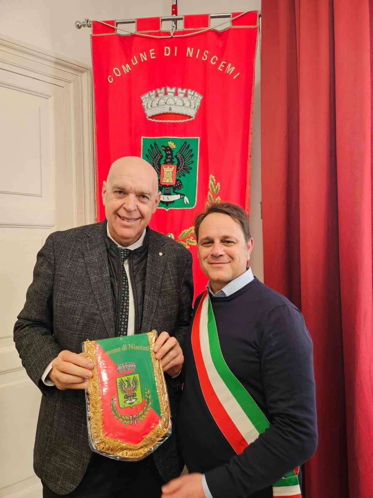 ATTUALITÀ - Trentino Alto Adige, il presidente Paccher a Niscemi