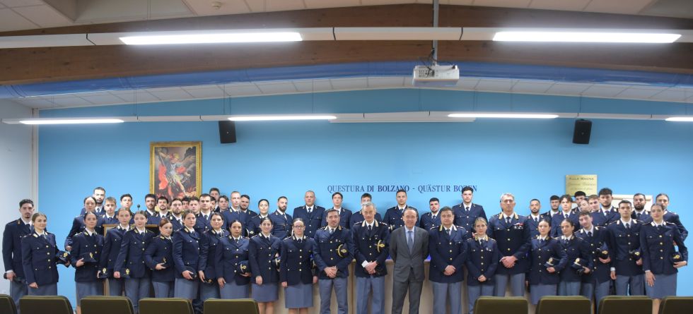 ATTUALITÀ - Il Questore di Bolzano dà il benvenuto a Ispettori e Agenti