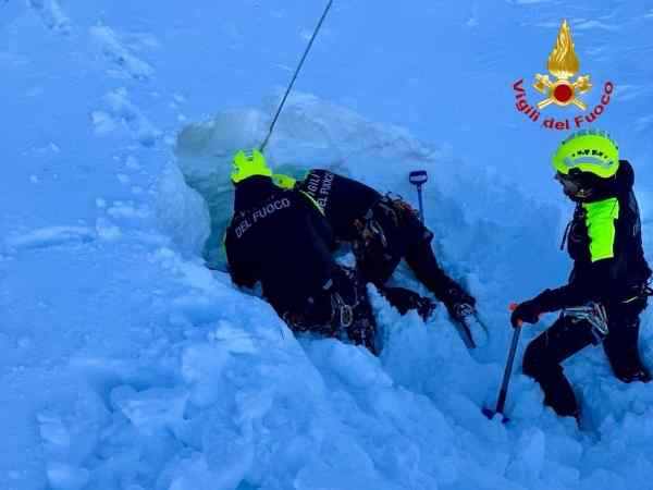CRONACA - Travolti da una valanga, in Valtellina morti due scialpinisti