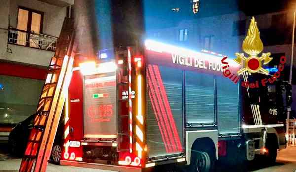 VALLE CAMONICA - Incendi: interventi dei vigili del fuoco a Edolo e Berzo Demo